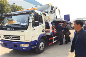 渝北汽车道路救援拖车价格